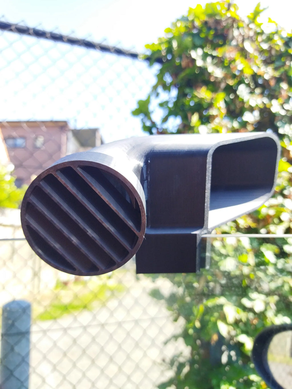 Écope d'Air Orientable pour Vitre Latérale – Prise d'Air Habitacle Sans Climatisation